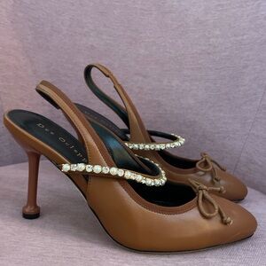 $325 msrp brand new Dee Ocleppo Houston leather Slingback size 6 pearls